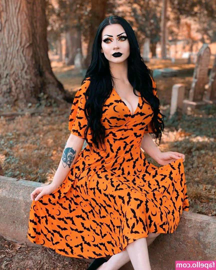 dahliawitch - In case you needed to see bouncy xmas boobies 💞🍒
