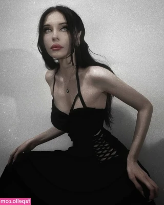 Gina Iacob [ gina-iacob ] - my hair's gotten so long! what do you think i should do with it?