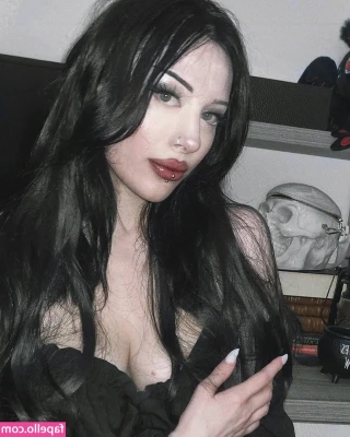 Gina Iacob [ gina-iacob ] - When he asks what’s for dinner 🍽