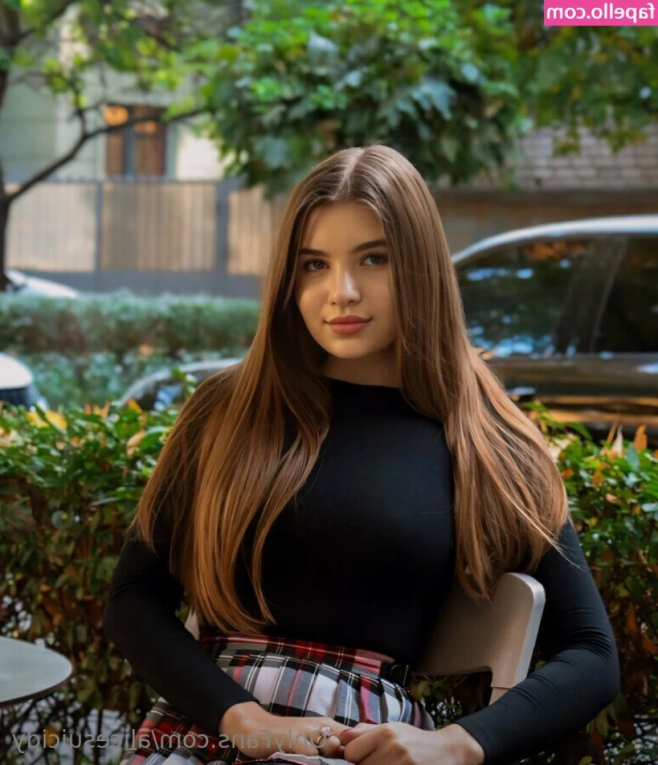 alicesuicidy - Start ....hehhehe 😜 aquele início chupando cada dedo dos pés
