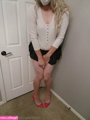 ashleyycd - Go check out my VIP page baby there s some really spicy content on
