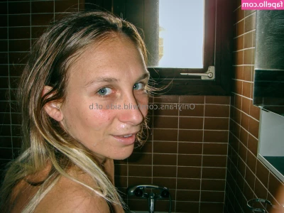 wild.side.of.b [ wild-side-of-b ] - Giantess found you... Swipe all pictures slowly and feel the story.