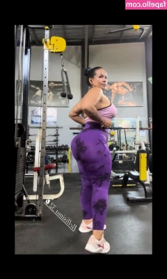 Bellisima_32 [ bellisima-32 ] - Don't look back 🥰🥵