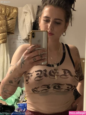 Suzie Grime [ suzie-grime ] - Naked sunbathing ☀️  Tip me 25$ for full nude photos and videos
