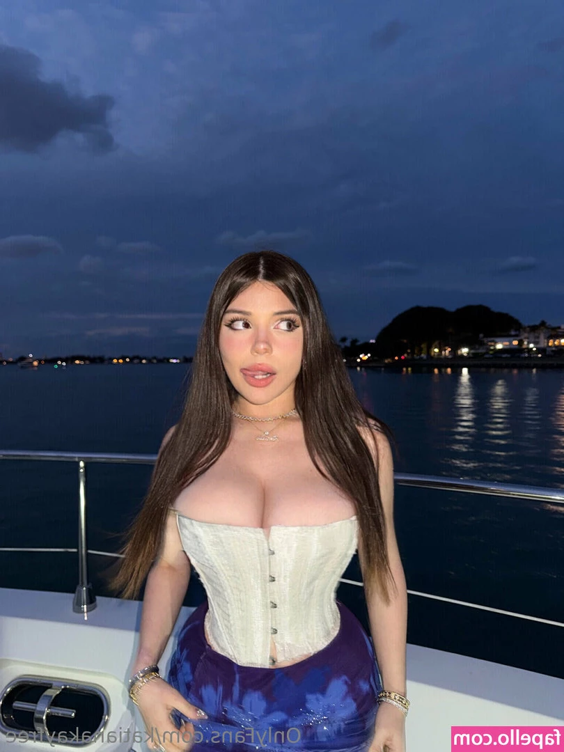 katianakayfree [ katianakayfree-5 ] - A lot of you enjoyed my walking on the treadmill video, but wanted to