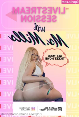 moreofmoriah - Baking a thicc cake for you  baby  Tip this post any amount to get a