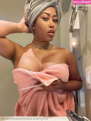 moreofmoriah - Wanna see from 2 angles at once