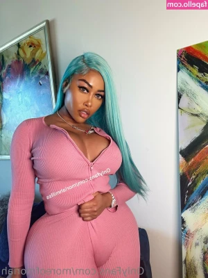 moreofmoriah - Finally Saturday🔥🔥  I'll wait for you in bed, love 🥵🥵