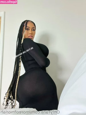 moreofmoriah - 🇬🇧 She asks me to let me fuck by her boyfriend and she
