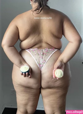 Lucylove - Bounce bounce 😈 Are you on my main page? @jessicabarton It FREE