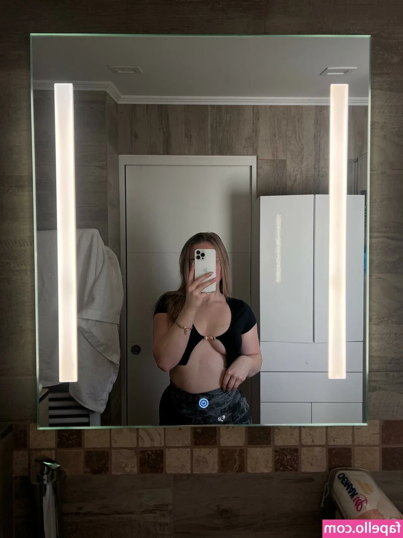  [ chloekeyla ] - 👉The pussy pose 😻