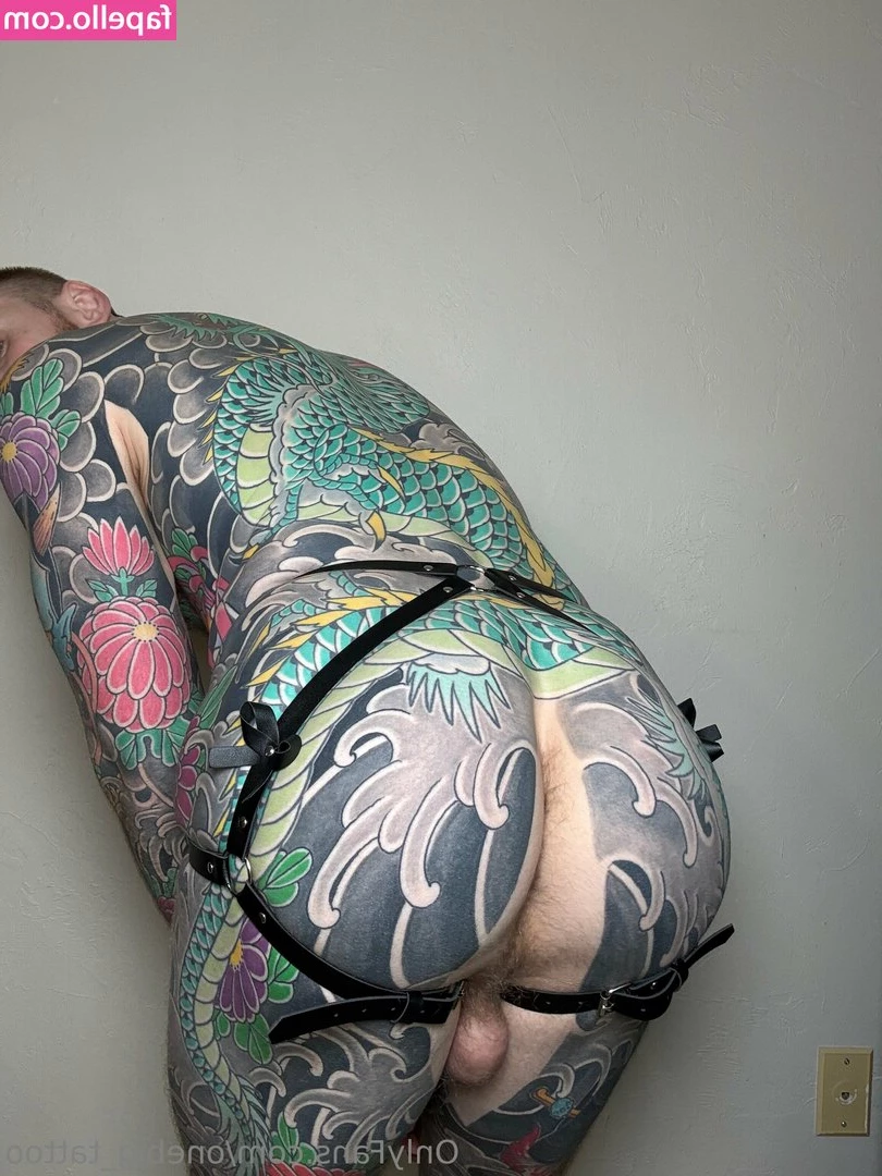 onebig_tattoo [ onebig-tattoo ] - I need some help to wash my fat ass who can help me