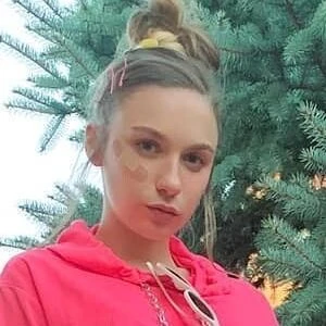 Model Kyra