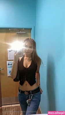Londonhoney21 - I'm just gonna enjoy some pleasure before bed 🤭🤭