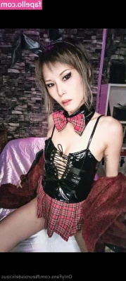 neuroisdelicious [ neuroisdelicious-1 ] - Would you just climb on