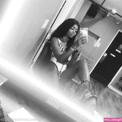 iwantkandie - Stroke to the tapping of my birkenstocks against my sole