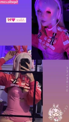Mel.at0nin [ mel-at0nin ] - Who loves getting sucked?😉😉