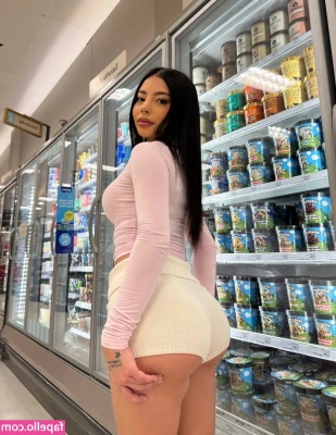 Amara Thomas [ amara-thomas-1 ] - Lazy days