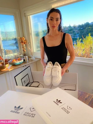 Adrianne Ho [ adrianne-ho ] - Booty for breakfast!