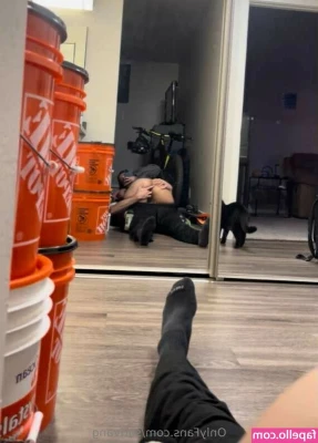 angsthotfulspot - Cum play a game with me daddy 😘