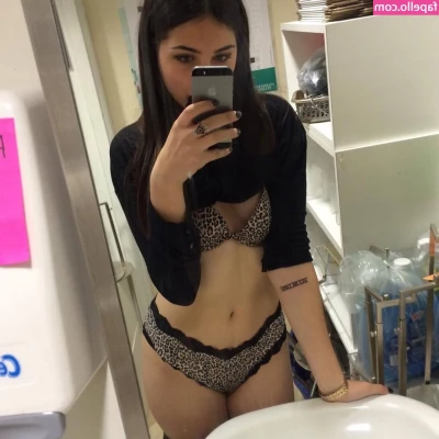 Veronica.skaia [ veronica-skaia ] - I'm feeling a little lonely today 😔 Would you keep me company? 😏