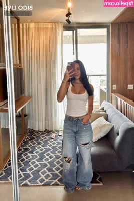 Biajapa - Treat me as the queen that I am and I will be here for you to follow