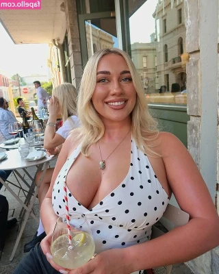 chloemoriondo