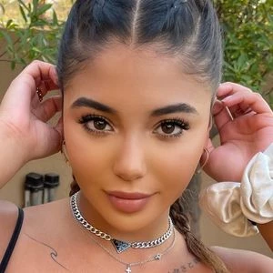 Bella blue