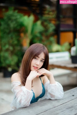 Kanlaya Sae-ngow [ kanlaya-sae-ngow ] - I might've gotten a little lonely working from home today and has a