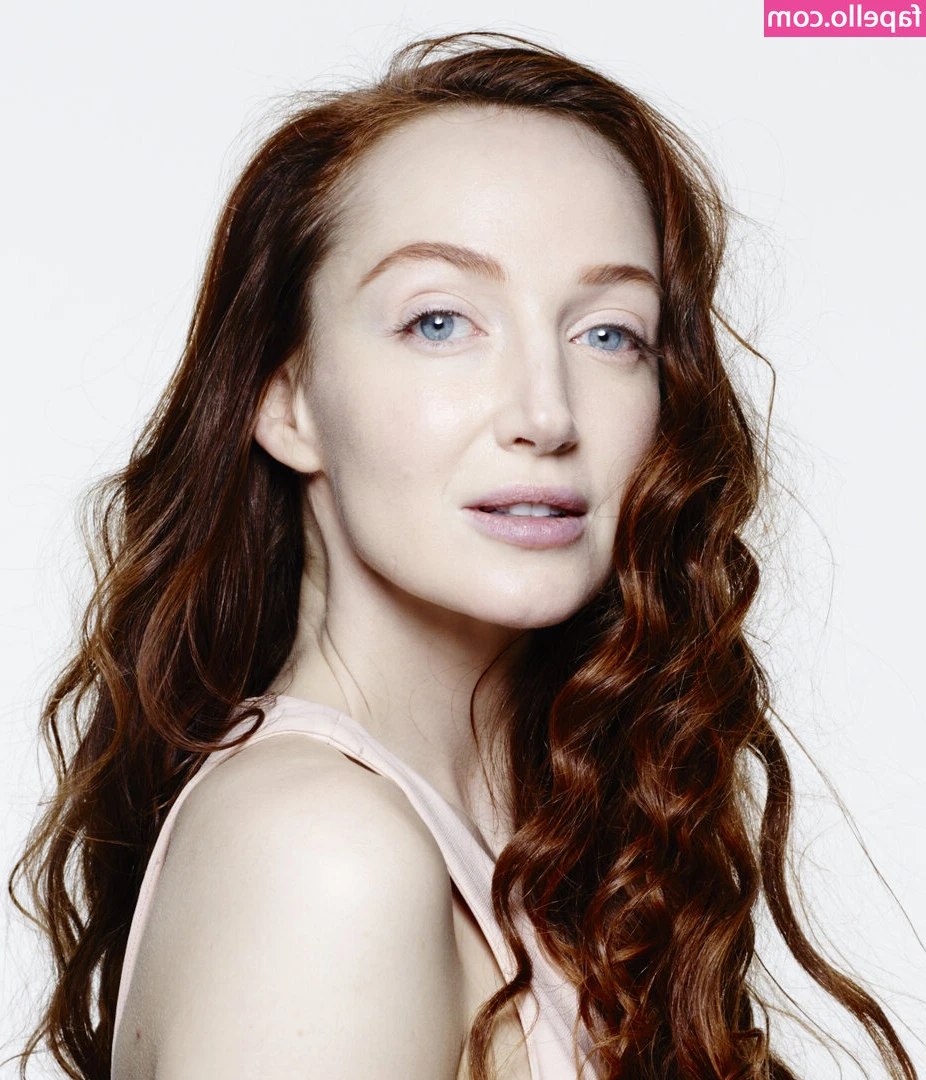 Olivia Grant [ olivia-grant ] - Aw loser boy, I can see your little dicklette growing in your tight