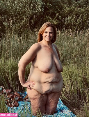 hipsandcurves75 - Stay calm and tip me for my birthday