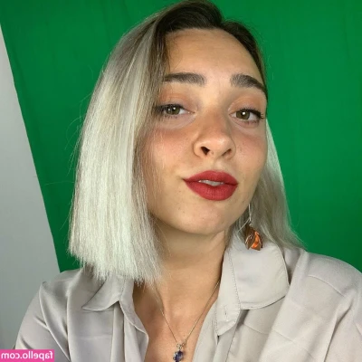 Chiara ASMR [ chiara-asmr ] - My big size 11’s to help you keep the juices flowing 🤭😉😏