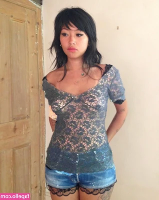 Beabadoobee Radvxz Gnocchi500 [ beabadoobee-radvxz-gnocchi500 ] - I have SO many panties. Please take some from me lol! Need a new cum