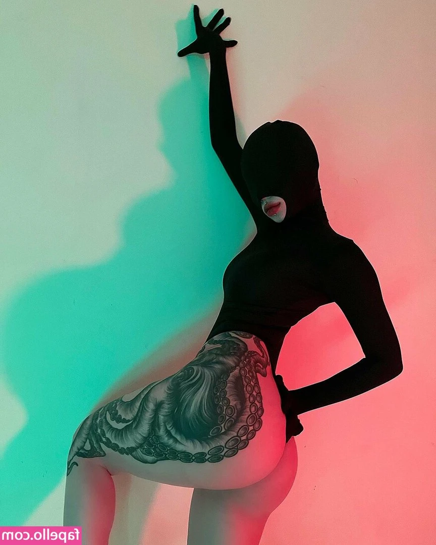 YAHANI - Daisy POUNDED By MONSTER BBC in sexy black bodystockings 💋 Session