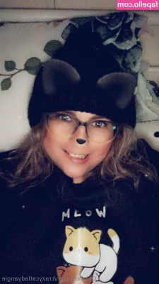 crazycatladyangie - Stream started at 12 27 2023 06 02 pm