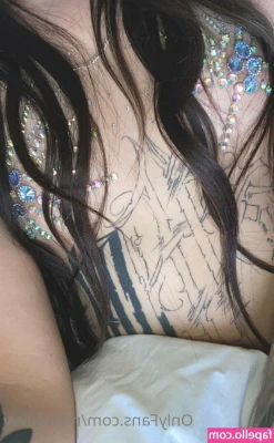 molotovvv - I just took some really cute feet pics to show off my valentines
