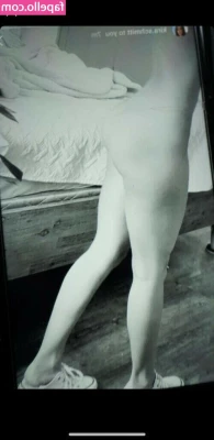 Kira Schmitt [ kira-schmitt ] - WWYD if you saw me playing with my pussy like this 🥺