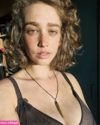 NovaOnasi - I had so much fun at my first body tape shoot!