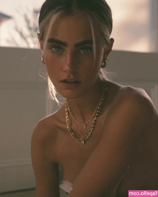 Rochelle De Snoo [ rochelle-de-snoo ] - Dripping wet 💦💦