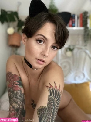 Daisydarent - Can’t you tell I’m hungry for you? 😈🍆 I just sent this FULL