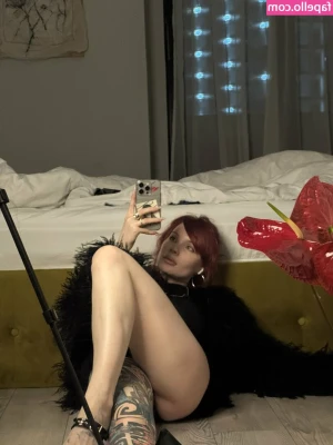 Karina Kherman [ karina-kherman ] - Obsessed should I make a video for my spicy site in this set?