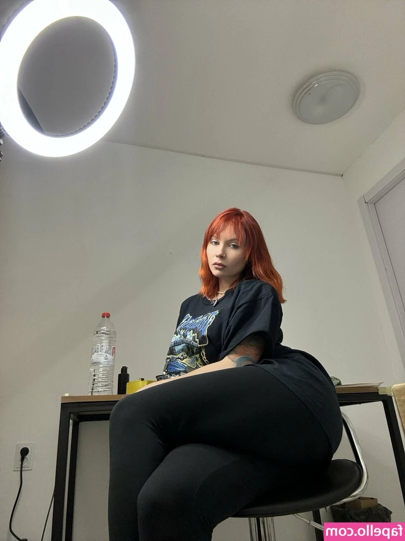 Karina Kherman [ karina-kherman ] - What time do you usually check your onlyfans?