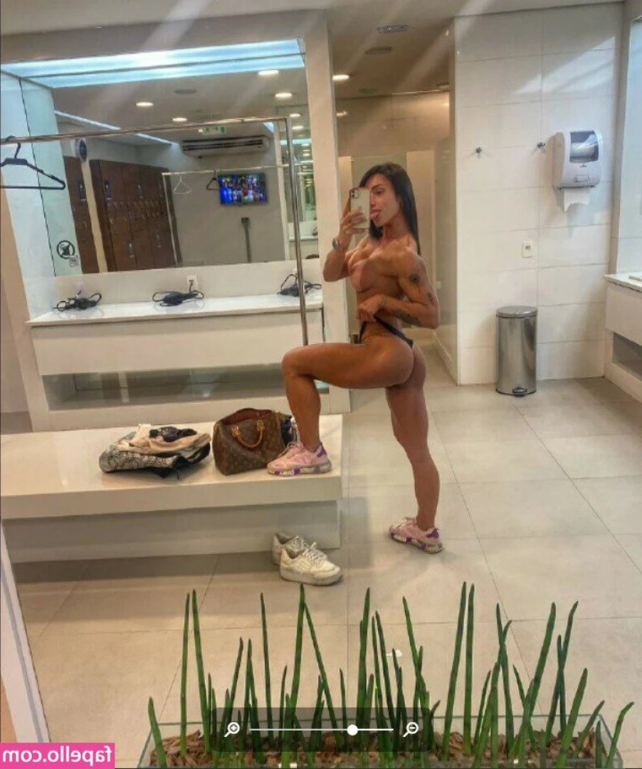 Giovanna B Pati [ giovanna-b-pati ] - Omg I was so wet fingering myself! 🍑 💦 video
