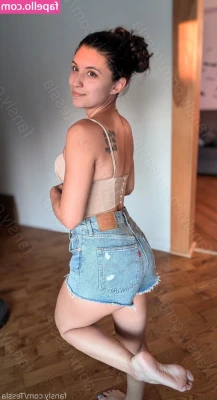 Tessla - Can you see my panties 🤫