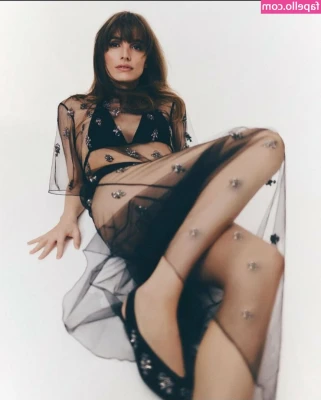 Lux Pascal [ lux-pascal ] - Such hot stilettos 🔥