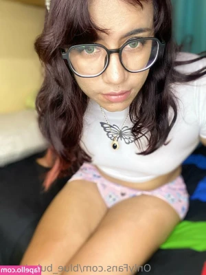 blue_bubaloooo [ blue-bubaloooo ] - leaking a lil bit 😉