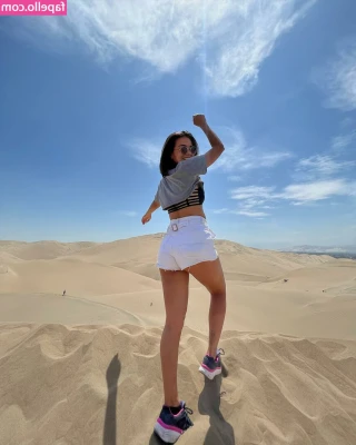 Merly Morello [ merly-morello ] - Am I wearing panties or not wearing panties? DM me and find out!