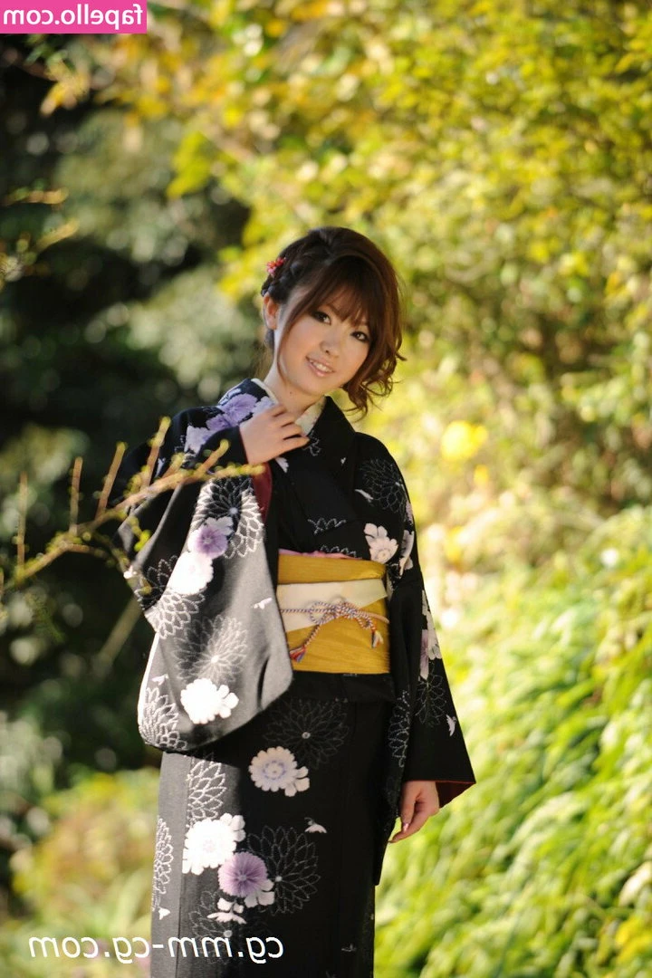 Hamasaki Rio [ hamasaki-rio ] - Here’s some opportunities to make me happy this week:  Firstly: