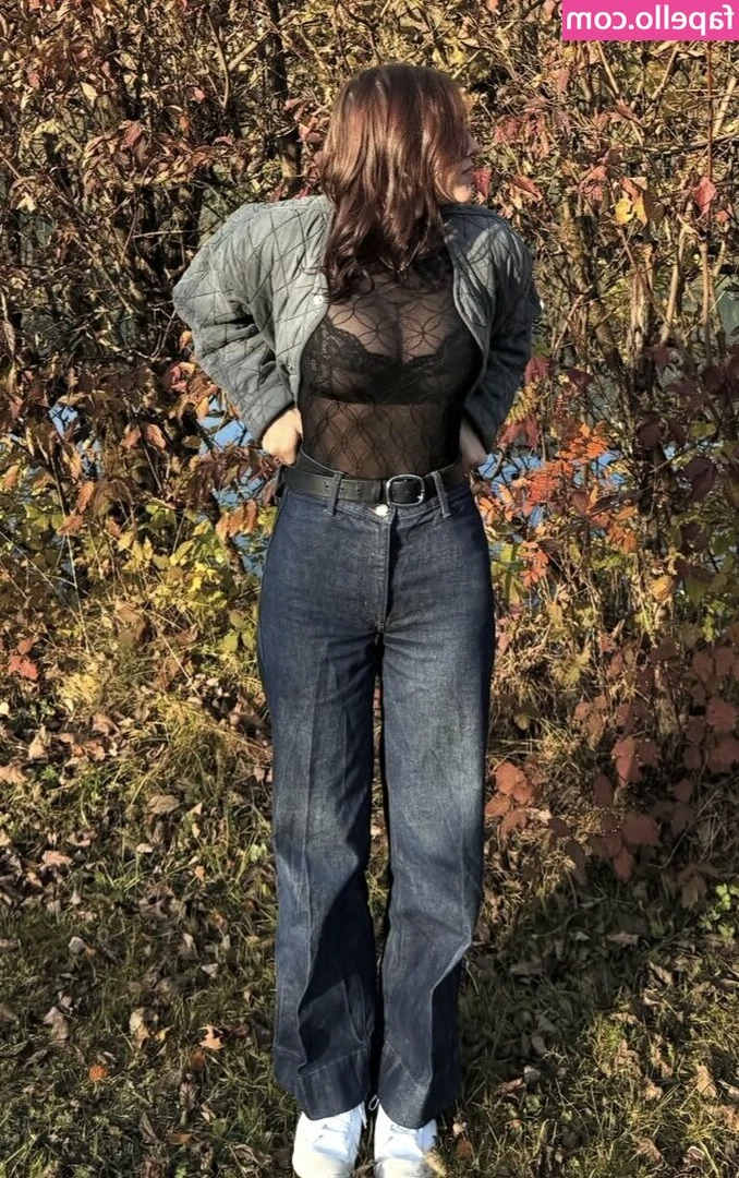 Victoria_lackner [ victoria-lackner ] - High Energy bouncing in a nearly see thru shirt. You'll love it. And