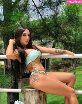 Bruna Corradini [ bruna-corradini ] - did you have a nice christmas? 🥰